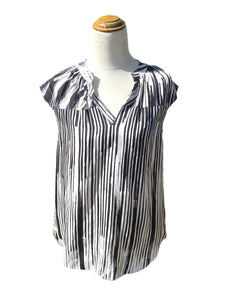 Country Road Black and White Shirt | Size XXS